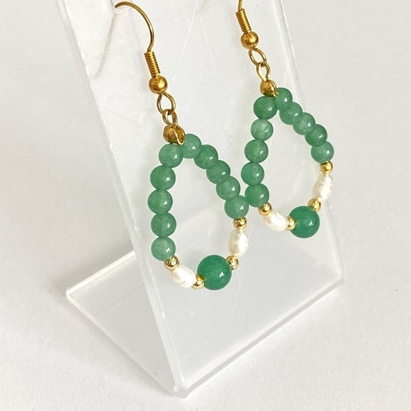 Earrings Dangles Drops Jadeite Pearls Green Artisan Gold Tone - Picture 5 of 7